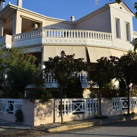 Апартаменты Five Stars In Trikala Экстерьер фото